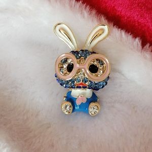Luxury Brooch Crystal "Easter Bunny Wearing Glasses" (Rhinestones)